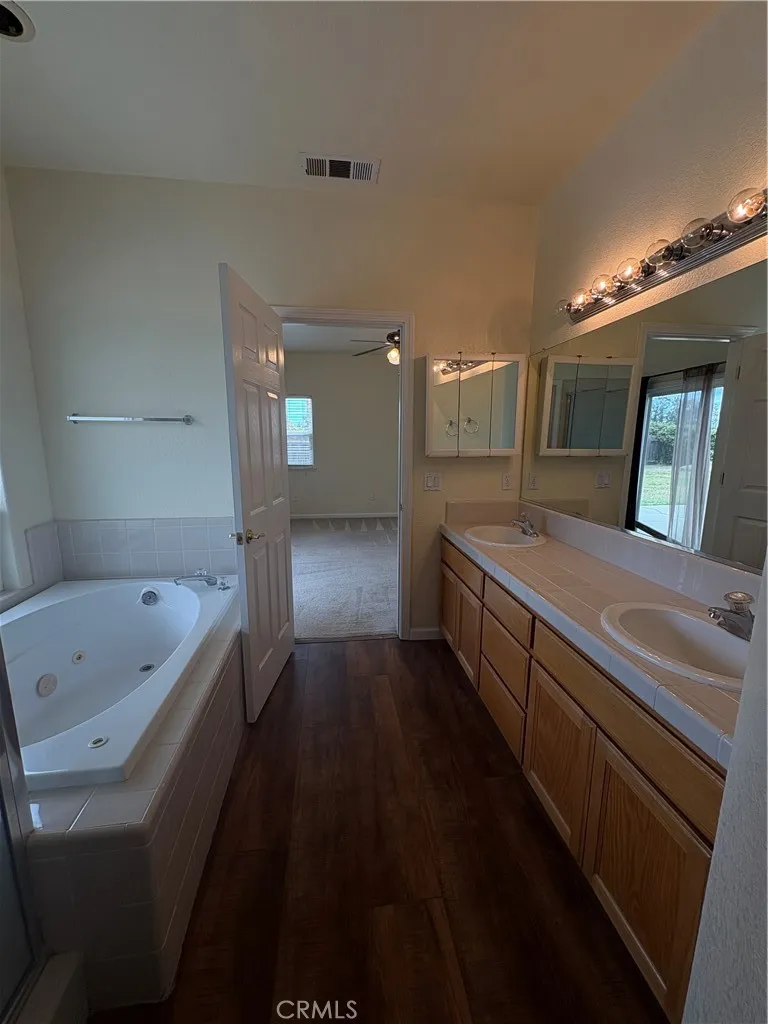 1495 Davenport Merced, CA 95340