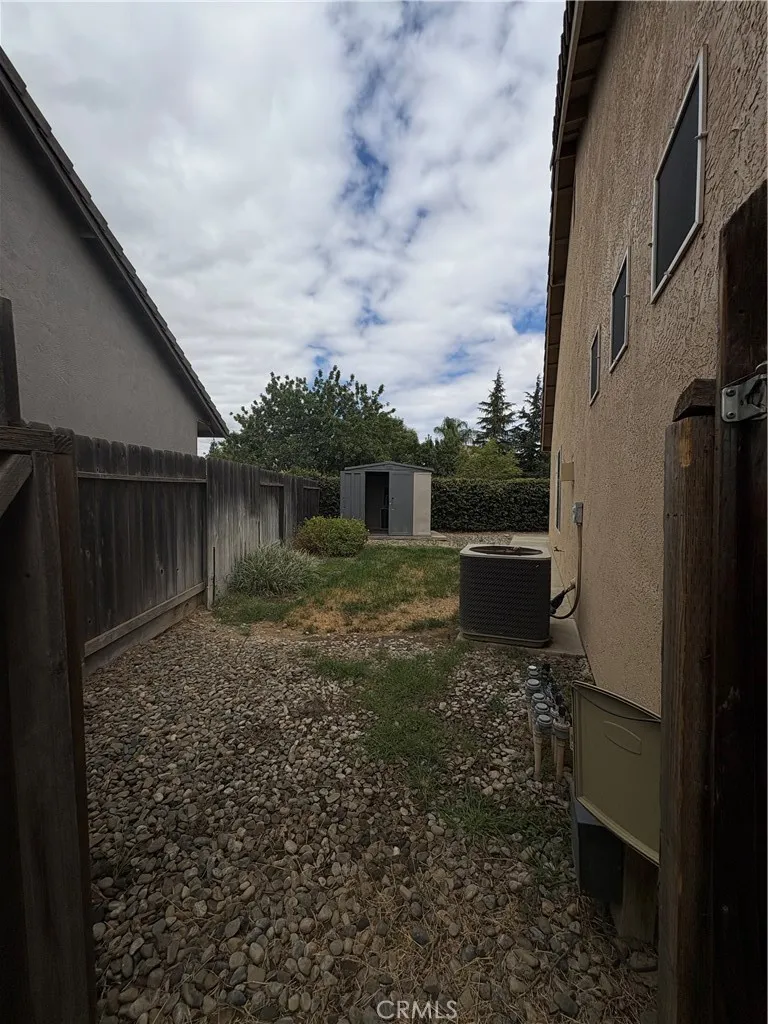 1495 Davenport Merced, CA 95340
