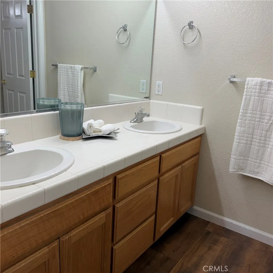 1495 Davenport Merced, CA 95340