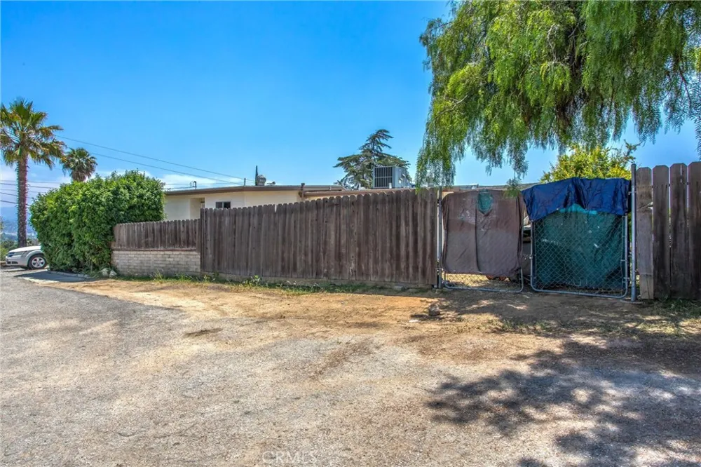 12190 Gladys Yucaipa, CA 92399