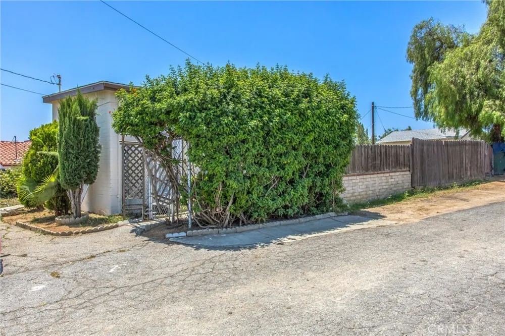 12190 Gladys Yucaipa, CA 92399