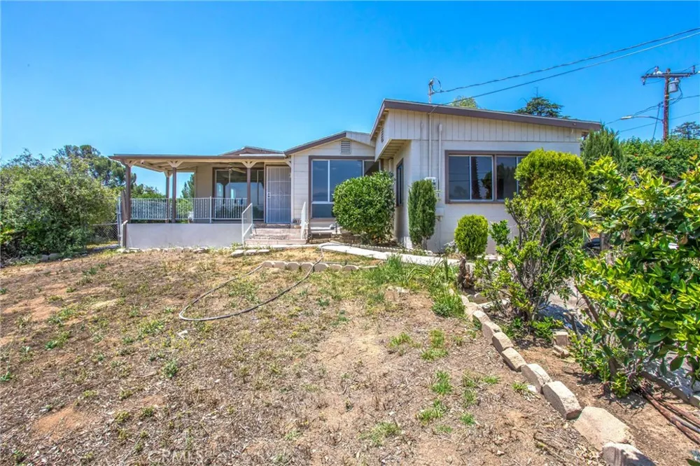 12190 Gladys Yucaipa, CA 92399