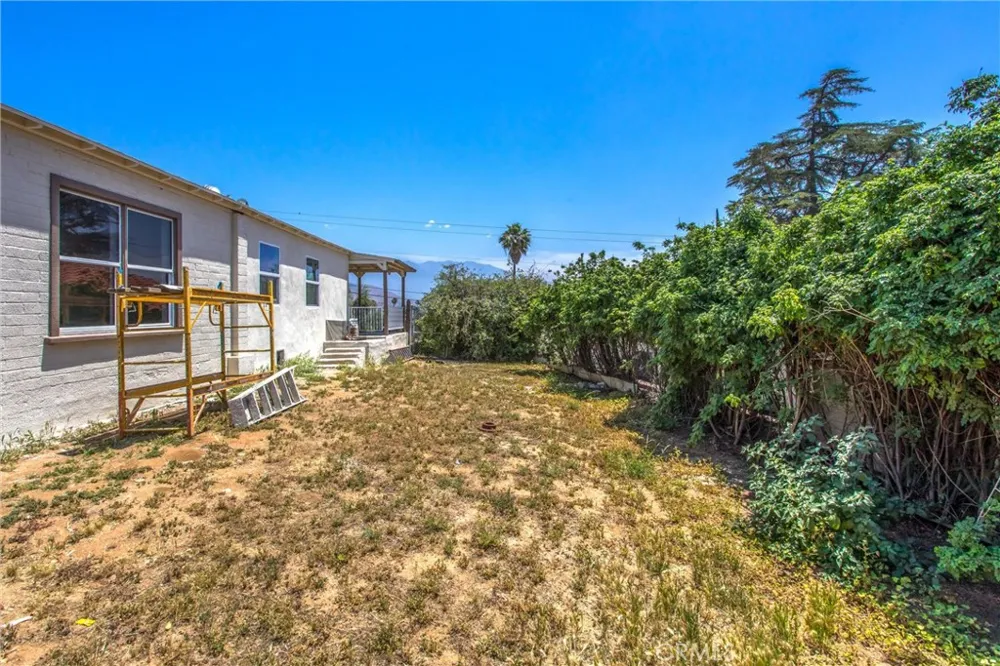 12190 Gladys Yucaipa, CA 92399