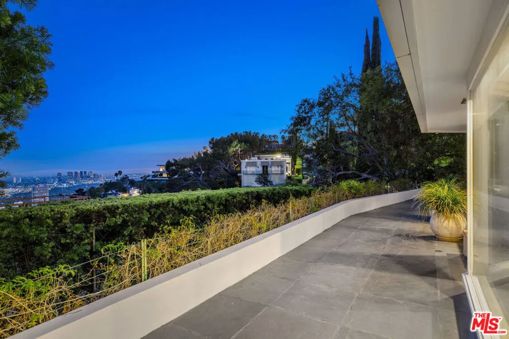 9203 Robin Drive Los Angeles, CA 90069