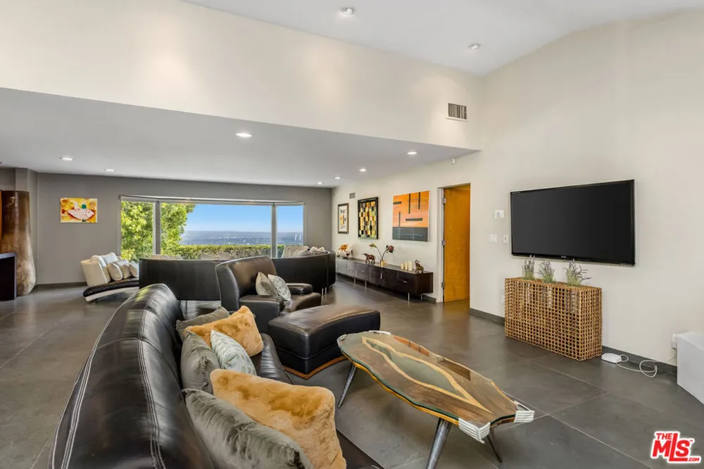 9203 Robin Drive Los Angeles, CA 90069