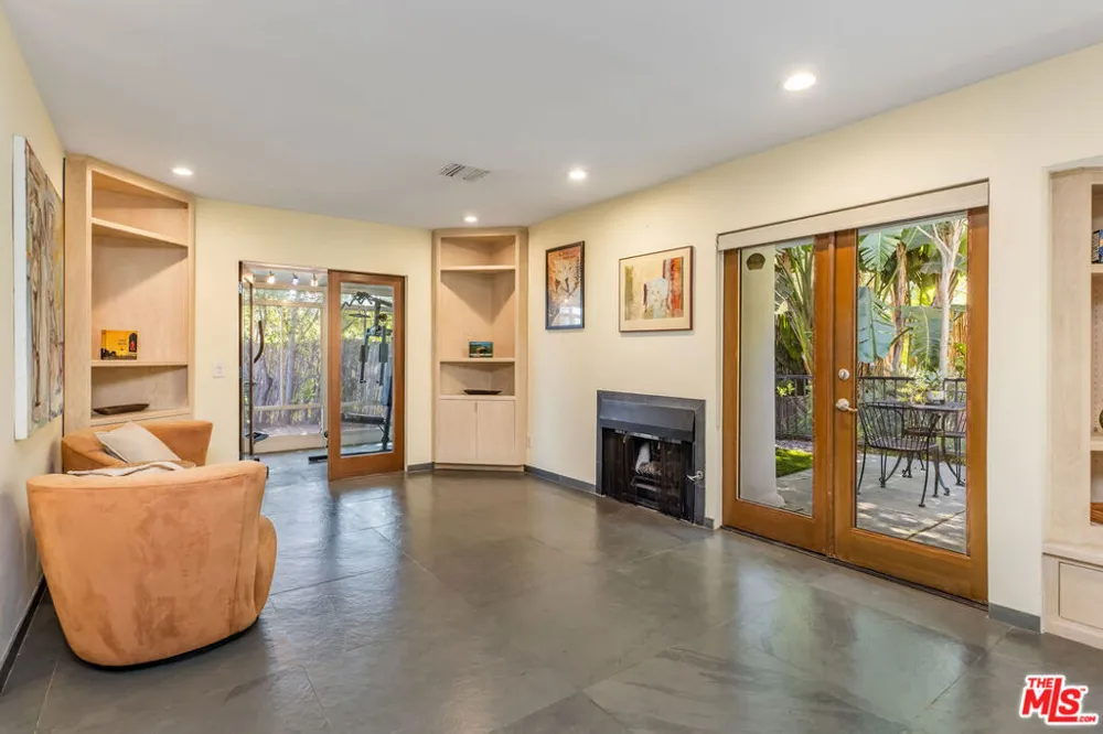 9203 Robin Drive Los Angeles, CA 90069