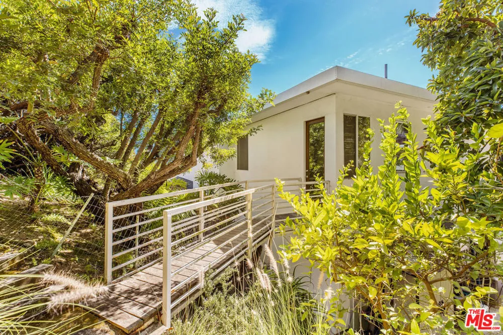9203 Robin Drive Los Angeles, CA 90069