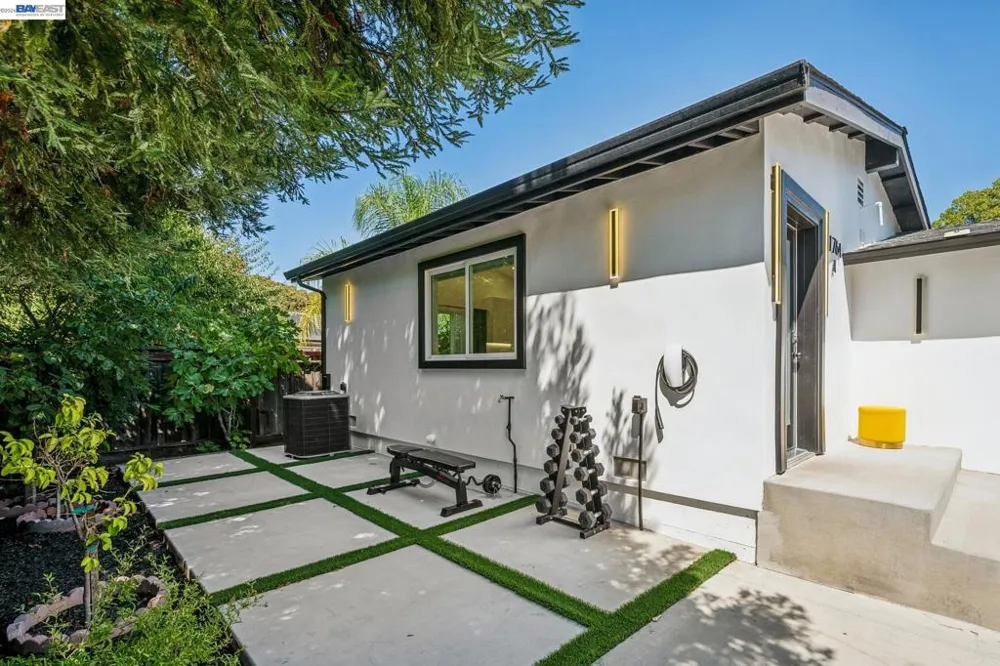 1764 3rd Avenue Walnut Creek, CA 94597