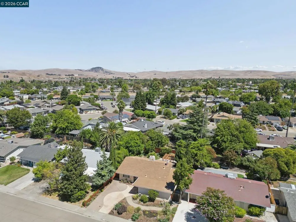 1321 Hollyhock St Livermore, CA 94551