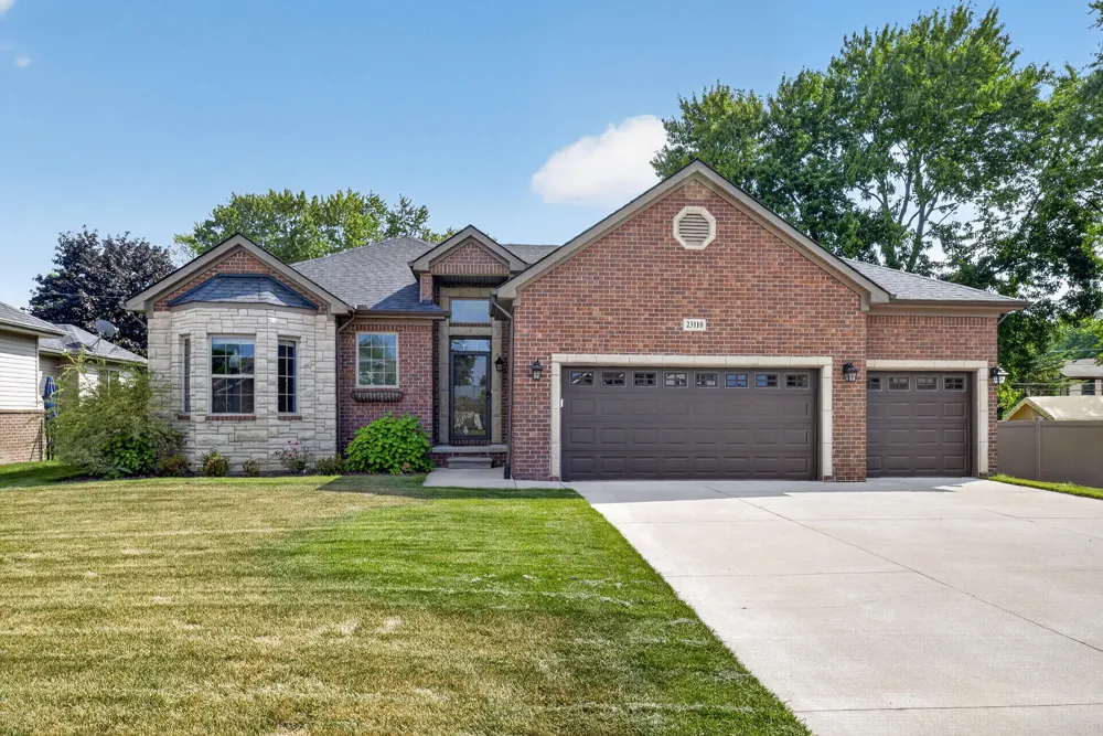 23110 Merlene Drive Macomb, MI 48042