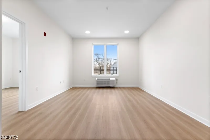 321 E 3rd St #332 Unit 332 Plainfield City, NJ 07060
