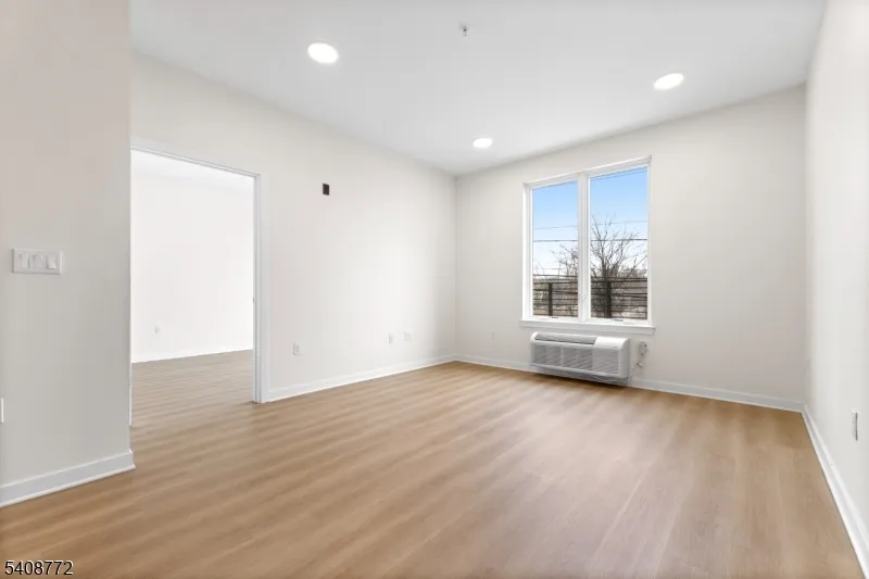 321 E 3rd St #332 Unit 332 Plainfield City, NJ 07060