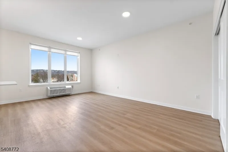 321 E 3rd St #332 Unit 332 Plainfield City, NJ 07060