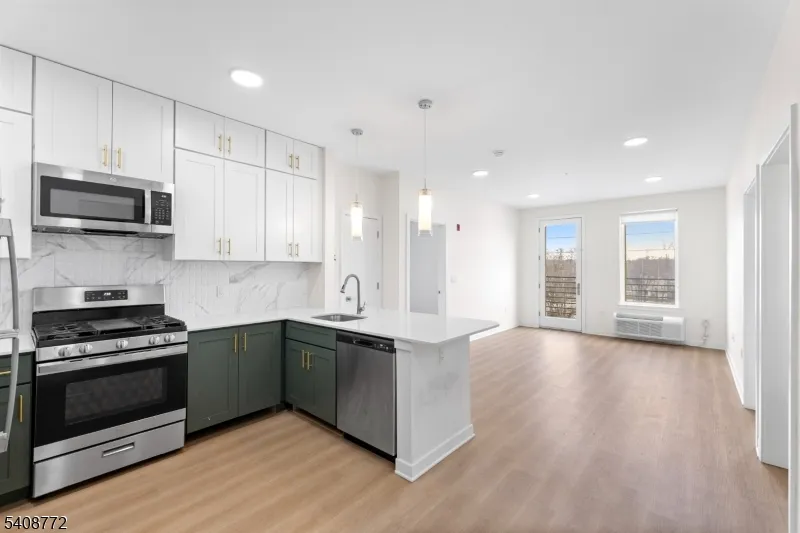 321 E 3rd St #332 Unit 332 Plainfield City, NJ 07060