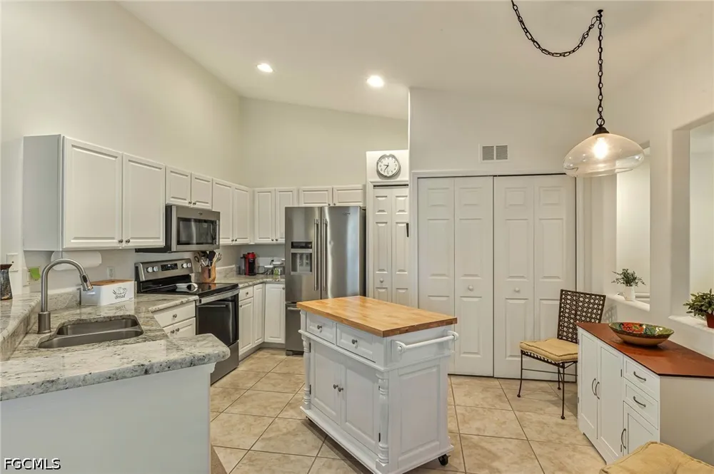 COLONIAL COUNTRY CLUB BOULEVARD #909 Fort Myers, FL 33913