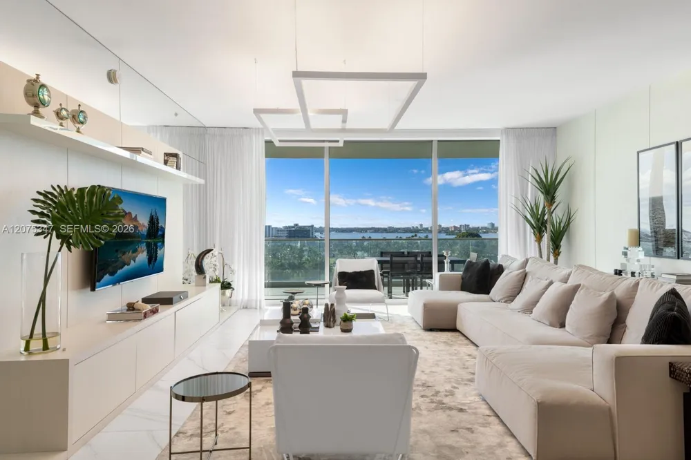 10201 Collins Ave #907 Bal Harbour, FL 33154