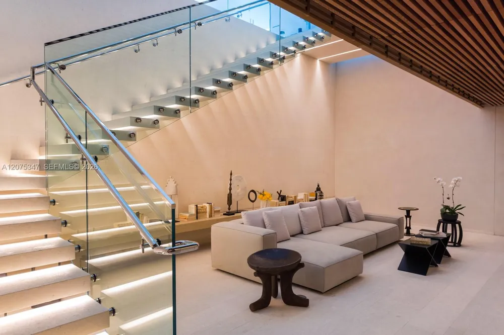 10201 Collins Ave #907 Bal Harbour, FL 33154