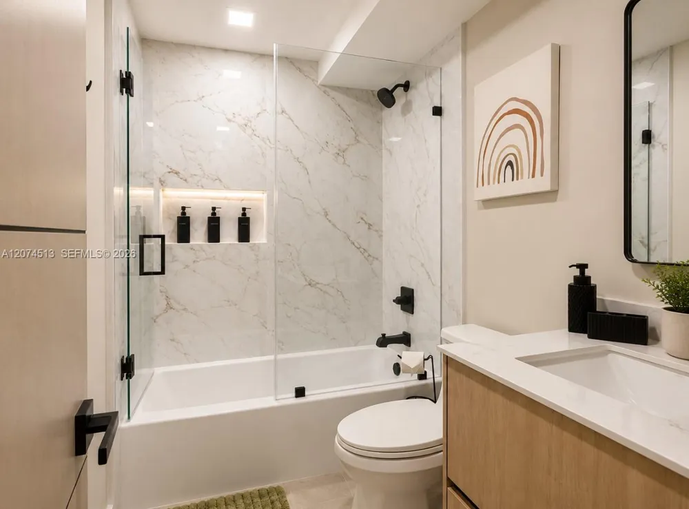 6801 Indian Creek Dr #207 Miami Beach, FL 33141