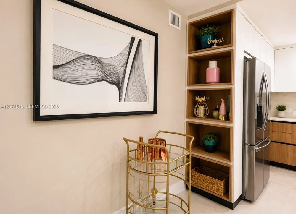 6801 Indian Creek Dr #207 Miami Beach, FL 33141