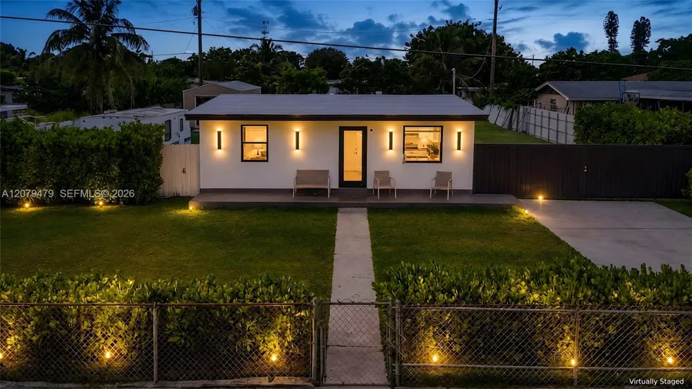 10420 SW 182nd St Miami, FL 33157