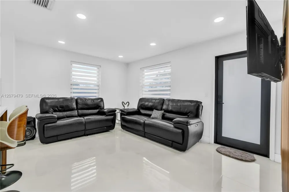 10420 SW 182nd St Miami, FL 33157