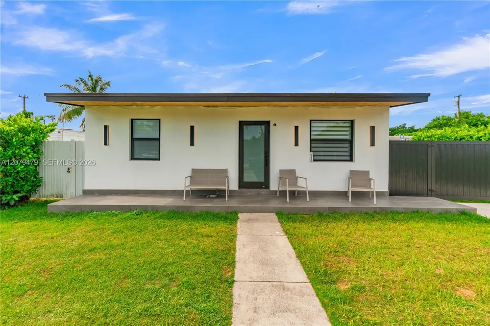 10420 SW 182nd St Miami, FL 33157