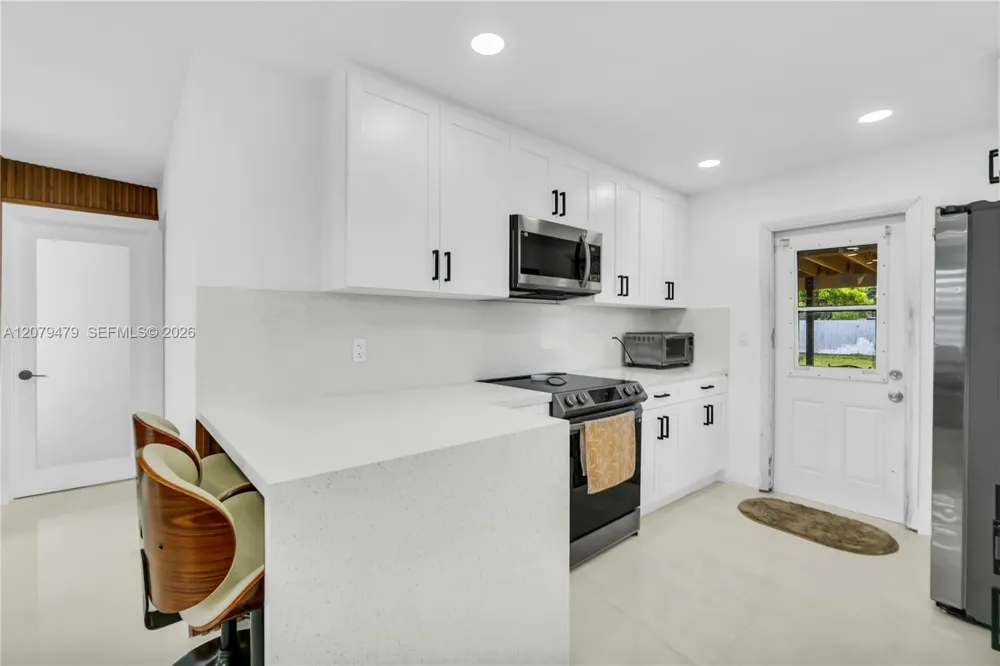 10420 SW 182nd St Miami, FL 33157