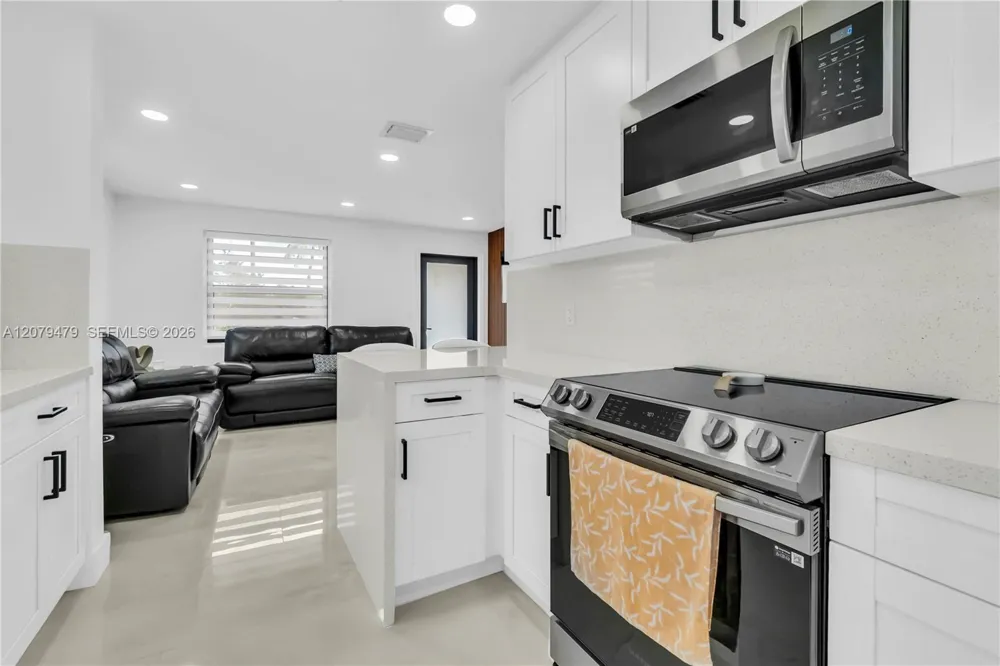 10420 SW 182nd St Miami, FL 33157