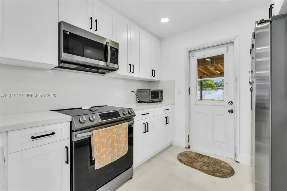 10420 SW 182nd St Miami, FL 33157
