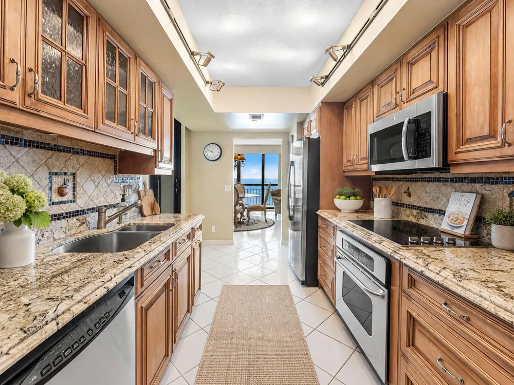 4050 Ocean Avenue #401 Singer Island, FL 33404