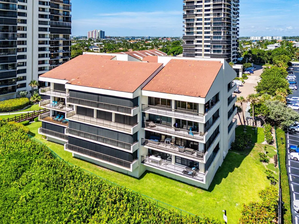 4050 Ocean Avenue #401 Singer Island, FL 33404
