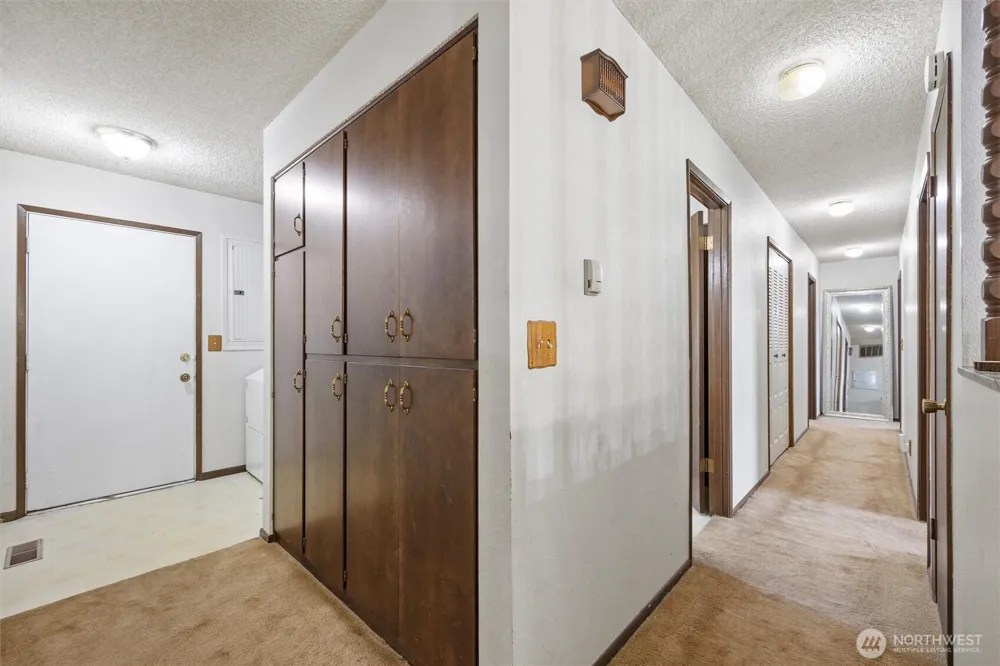 697 Conrad Road Touchet, WA 99360
