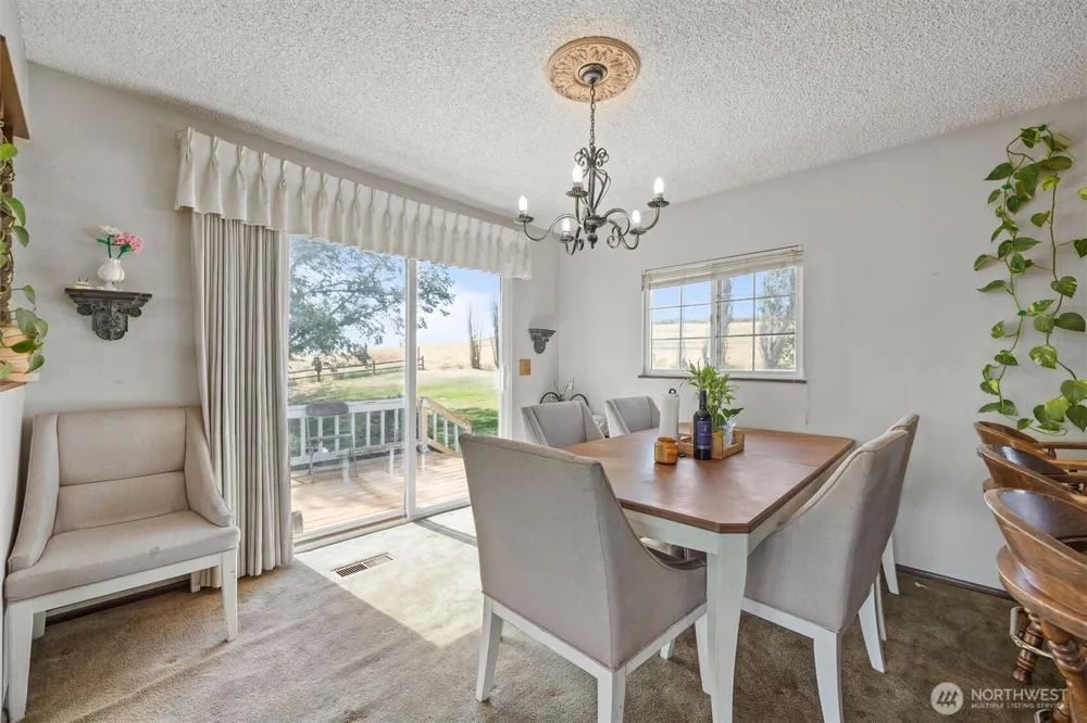 697 Conrad Road Touchet, WA 99360