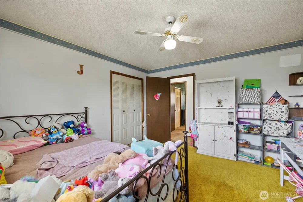 697 Conrad Road Touchet, WA 99360