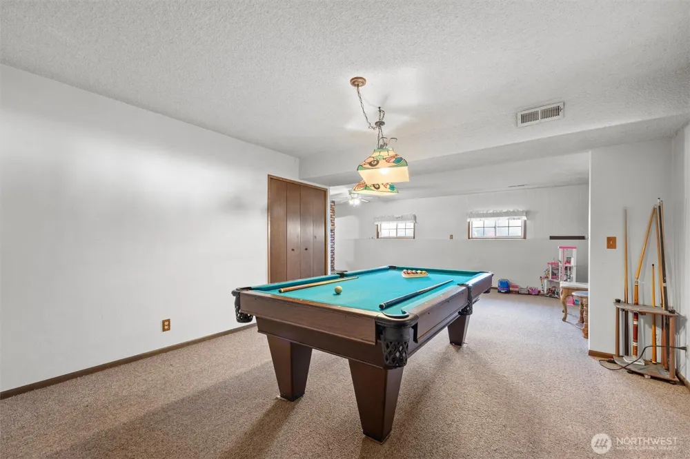 697 Conrad Road Touchet, WA 99360