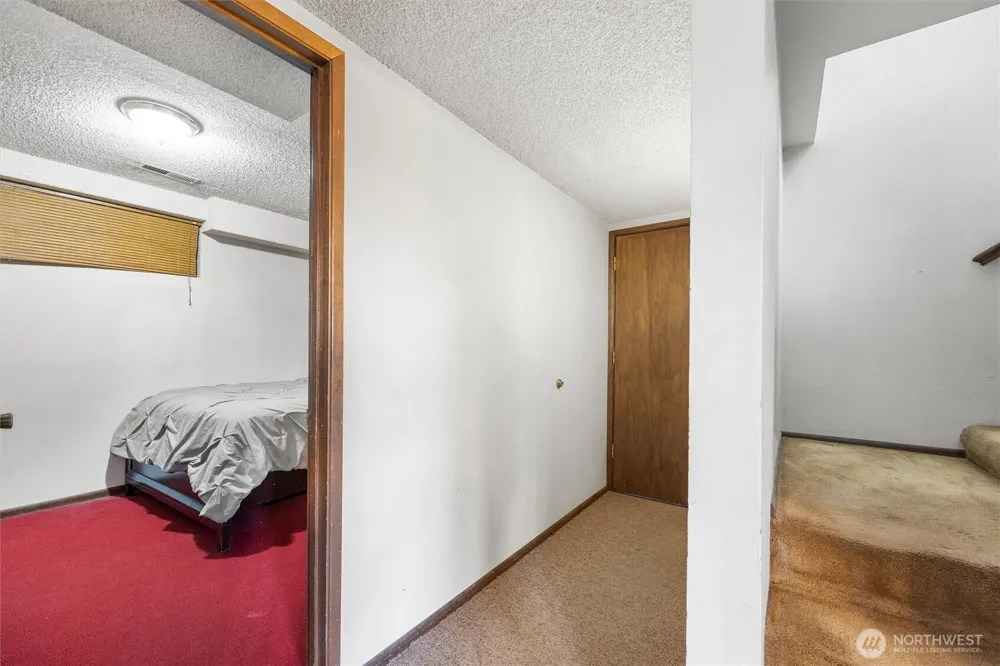 697 Conrad Road Touchet, WA 99360