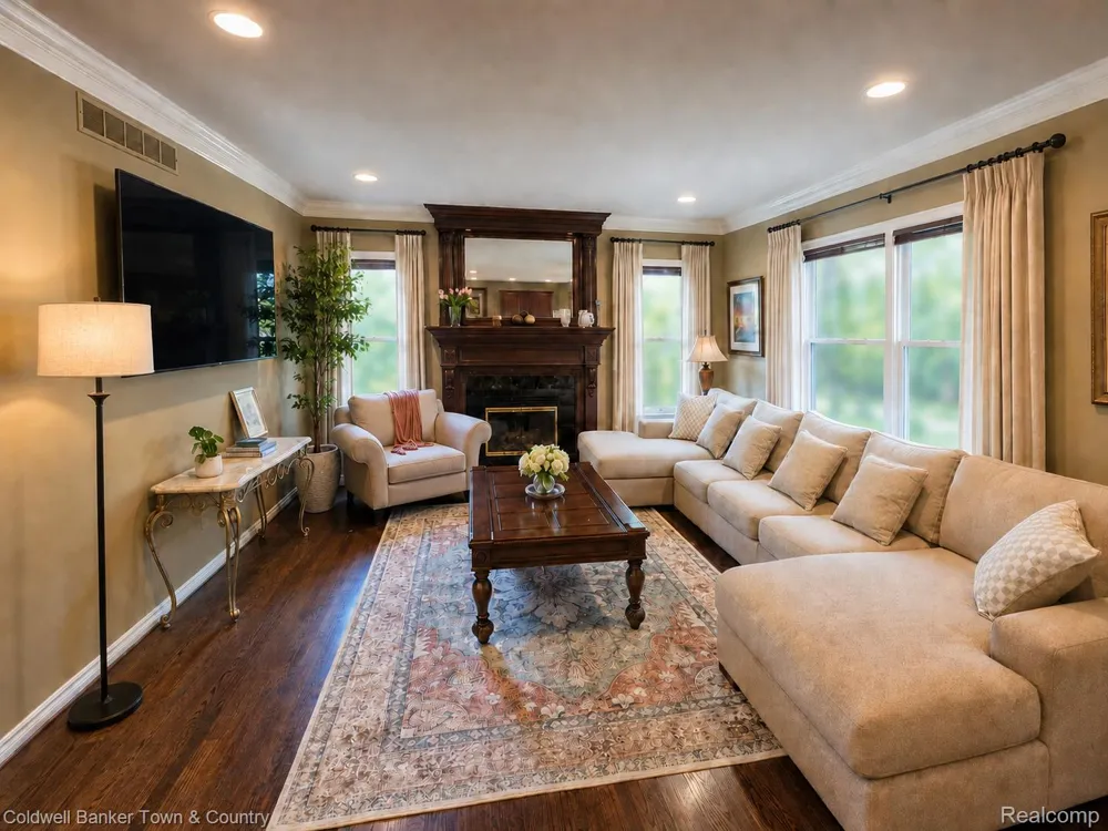 5555 Bentwood Lane Commerce Charter Township, MI 48382