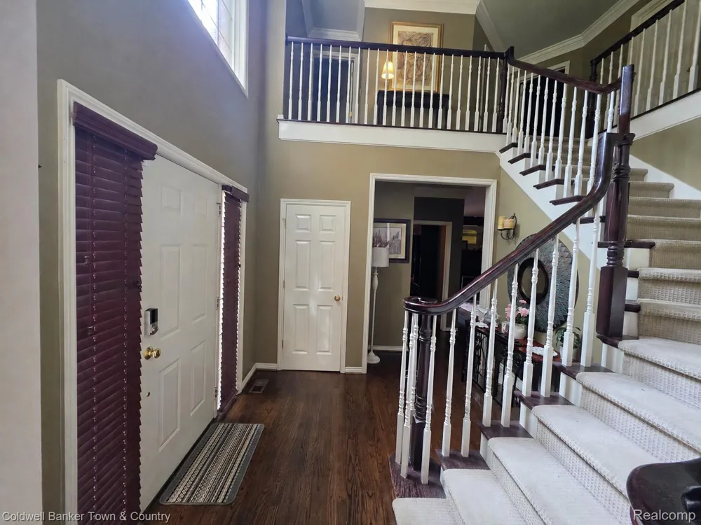 5555 Bentwood Lane Commerce Charter Township, MI 48382