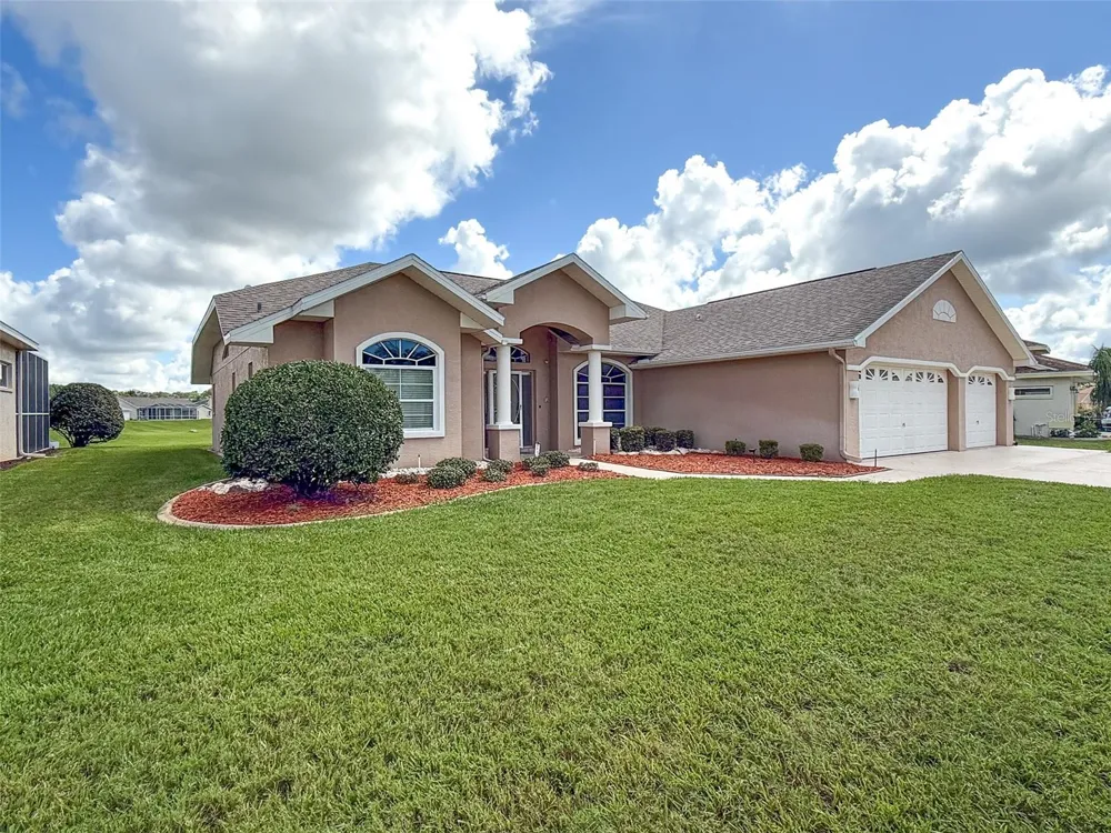 8533 CORAL CREEK LOOP Hudson, FL 34667