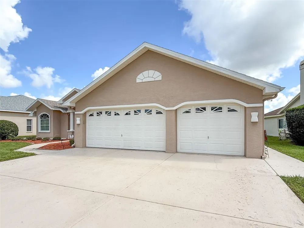 8533 CORAL CREEK LOOP Hudson, FL 34667