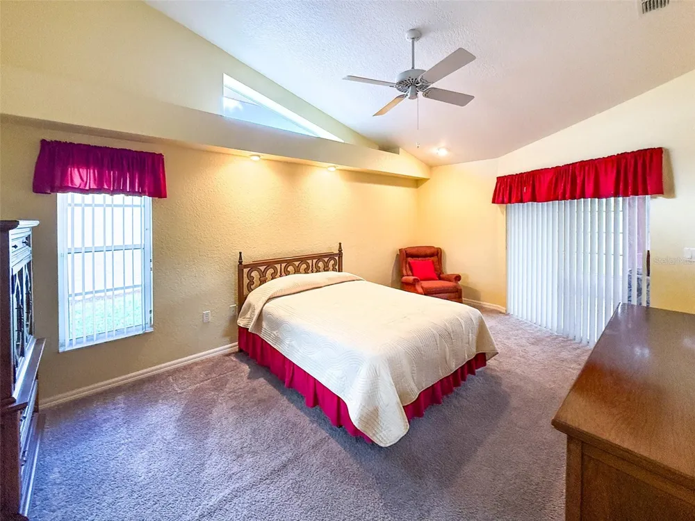 8533 CORAL CREEK LOOP Hudson, FL 34667