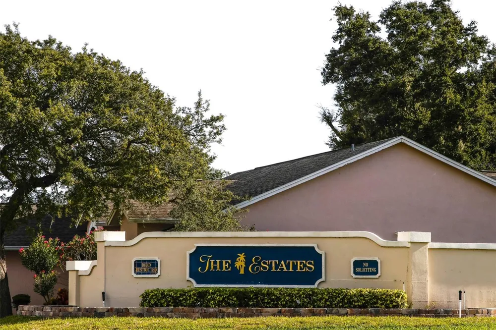 8533 CORAL CREEK LOOP Hudson, FL 34667