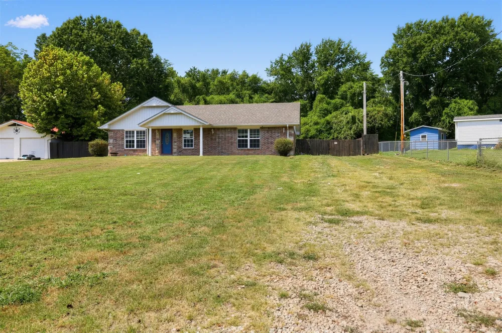 121134 4156 ROAD Eufaula, OK 74432