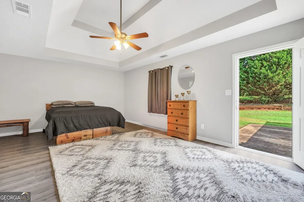1130 Larkspur DR Locust Grove, GA 30248