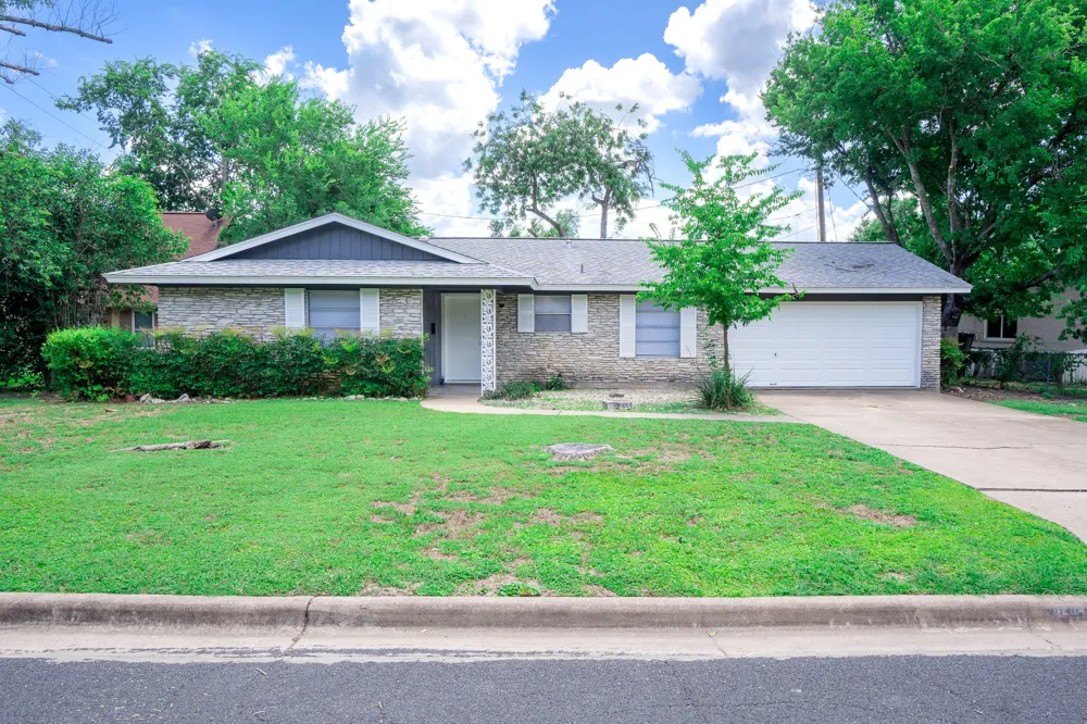 8204 Easter Cove Austin, TX 78757