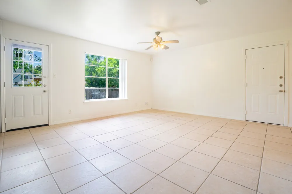 8204 Easter Cove Austin, TX 78757