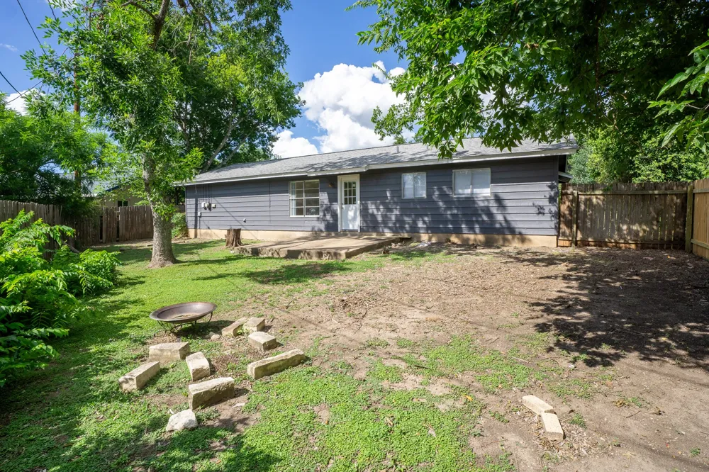 8204 Easter Cove Austin, TX 78757
