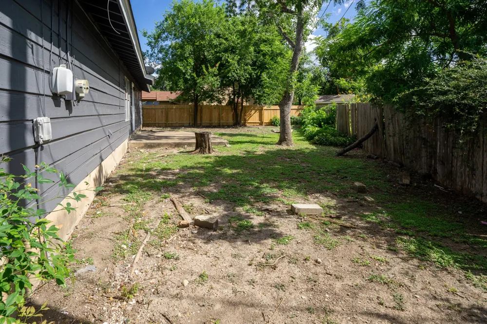 8204 Easter Cove Austin, TX 78757