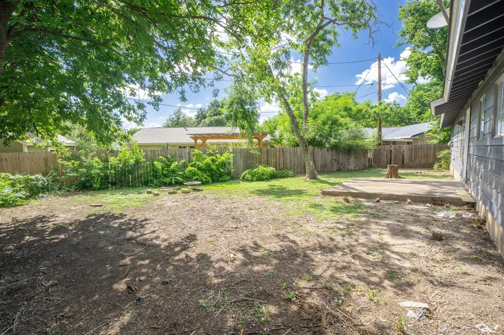 8204 Easter Cove Austin, TX 78757
