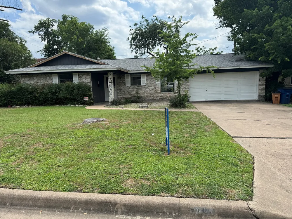 8204 Easter Cove Austin, TX 78757